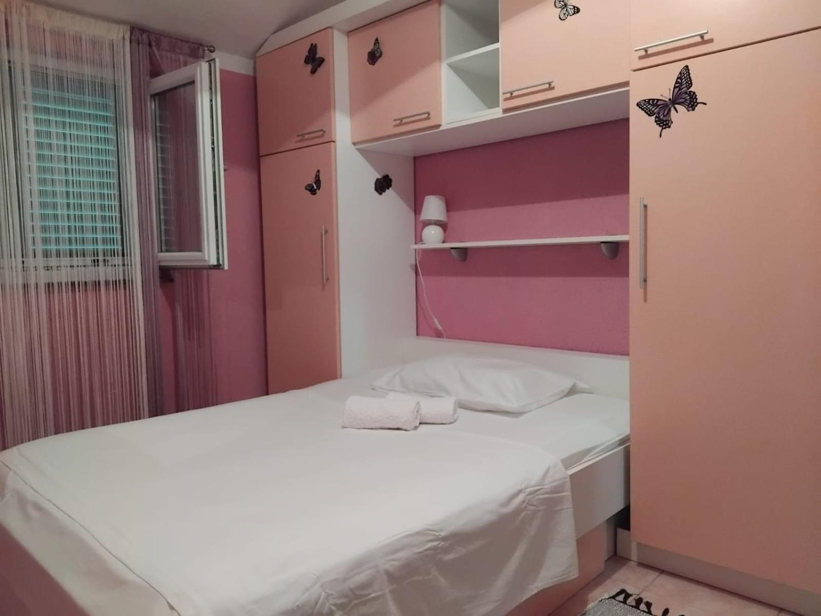 Apartman Zdravka Policnik Dış mekan fotoğraf